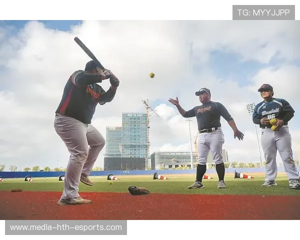 棒球投捕配合与球路沟通训练：提升团队协作，赢得每一场比赛