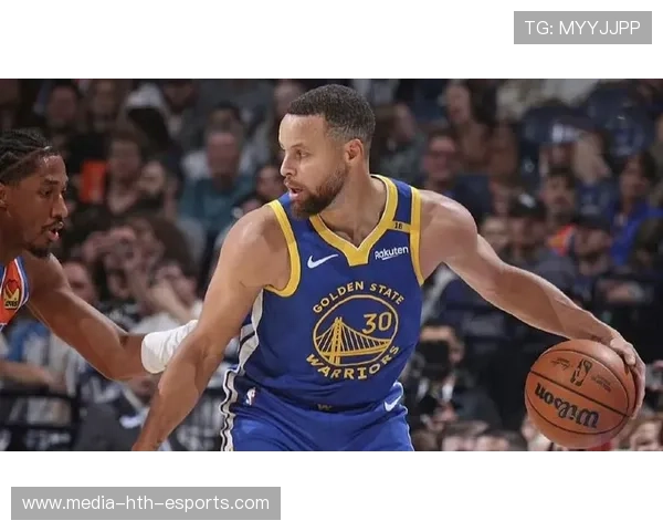 库里借掩护三分再中，金州外线像开了挂